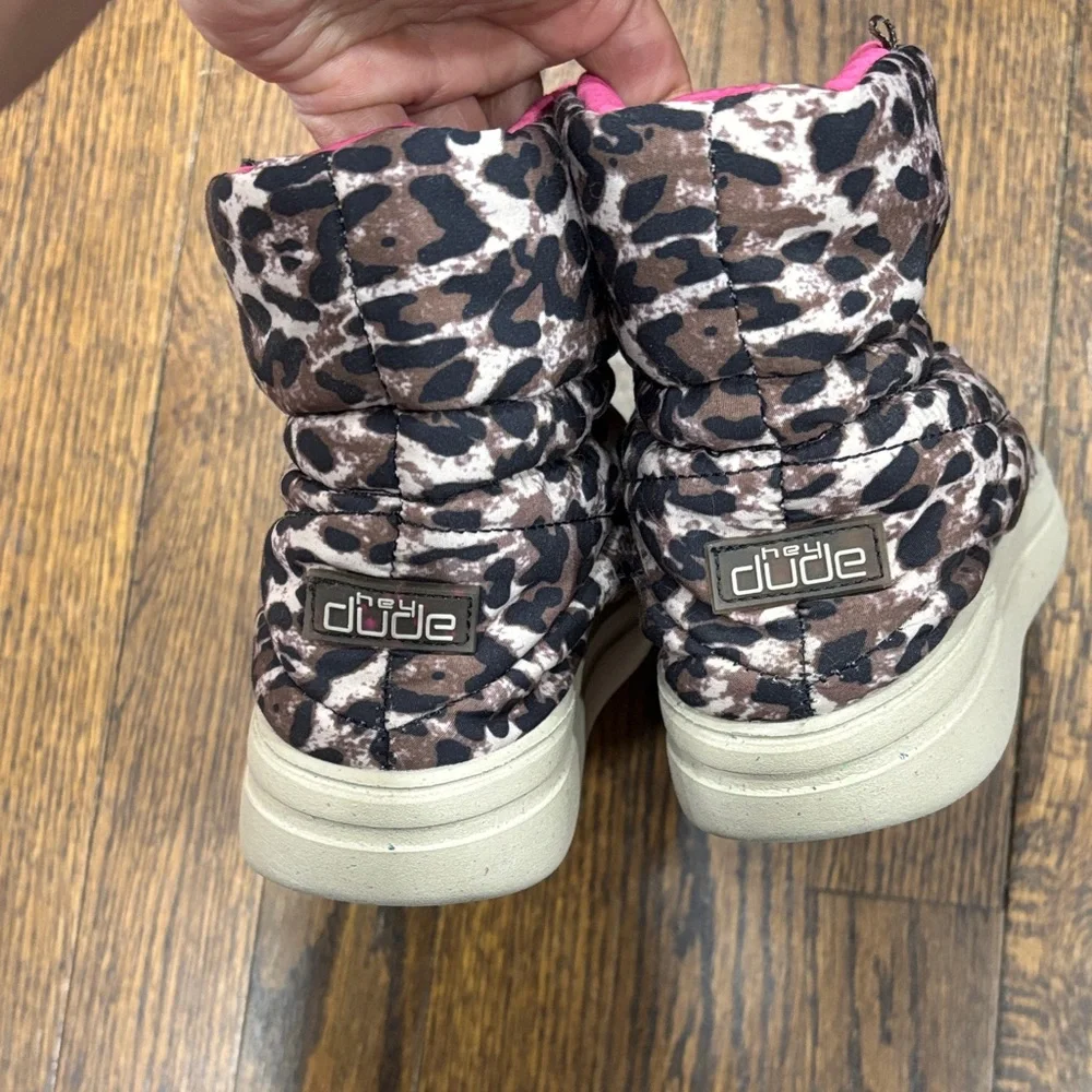 Hey Dude Margot Eco Leopard Print winter boots size 2